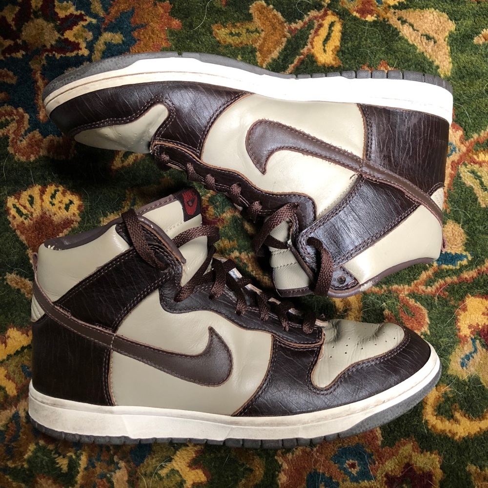 nike dunks mid